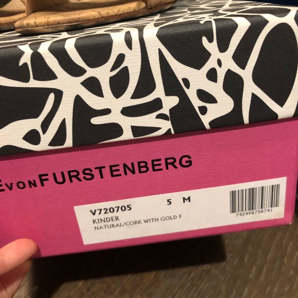 Diane von Furstenberg size 5 Kinder sandals - Picture 5 of 6